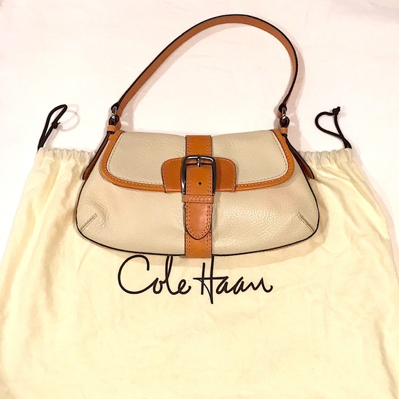 ⭐️ 5/$40. Cole Haan Pebble Leather Handbag - Picture 3 of 11